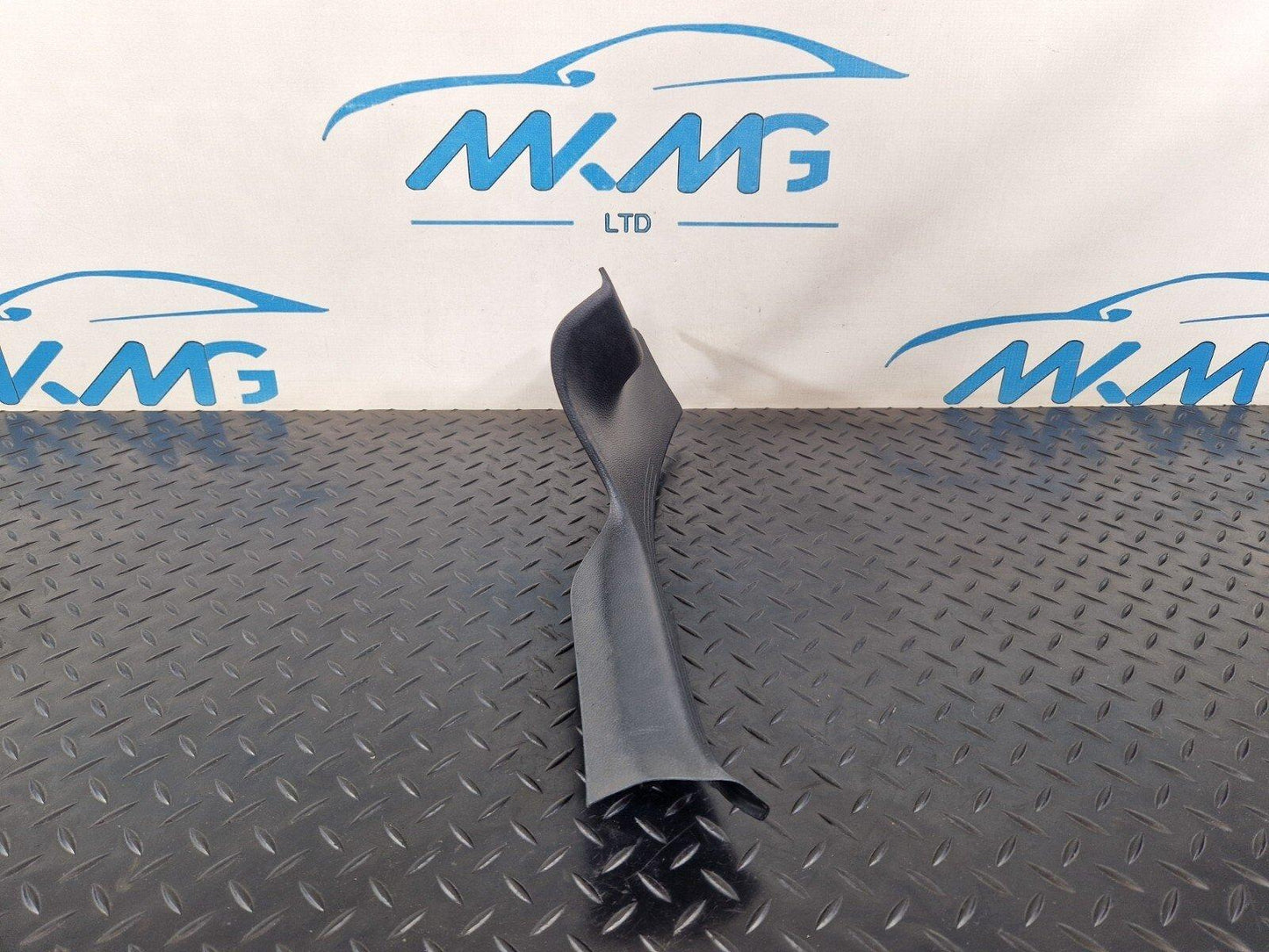 14-21 MERCEDES BENZ C300h W205 REAR LEFT SIDE INNER SILL COVER PANEL A2056860136