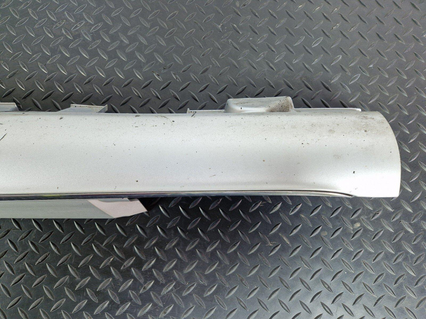 14-21 MERCEDES BENZ C CLASS SALOON W205 LEFT SIDE SKIRT IN SILVER A2056907102
