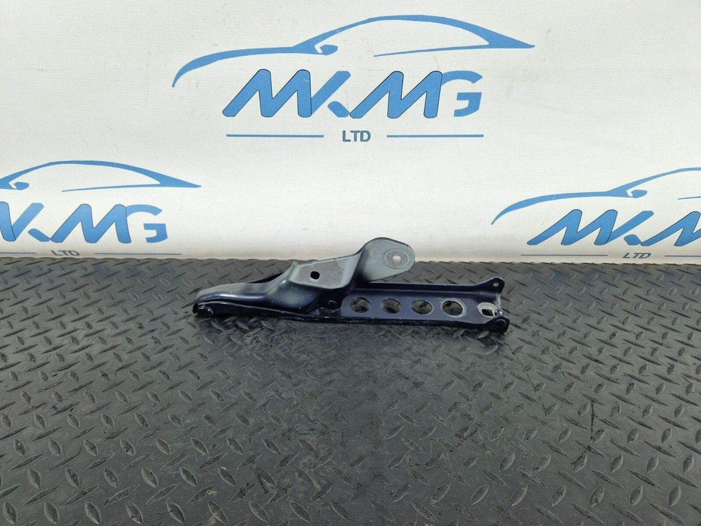 10-17 AUDI A8 4H FRONT LEFT N/S BONNET HOOD HINGE IN BLUE 4H0823301D