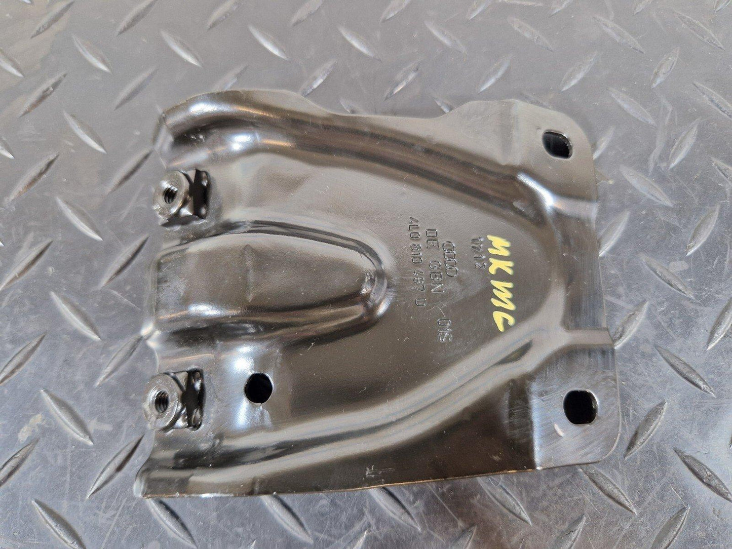 10-15 AUDI Q7 4L LEFT N/S ROOF PANEL CONNECTING PLATE BRACKET MOUNT 4L0810497D