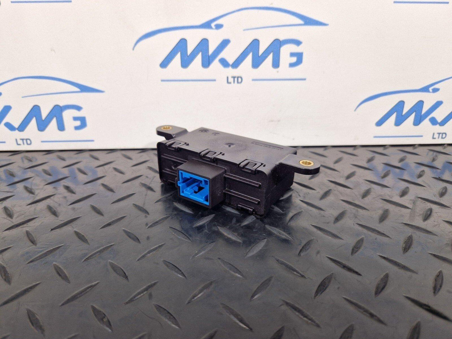 14-20 MERCEDES BENZ GLA X156 4MATIC CONTROL MODULE ECU A2469008115