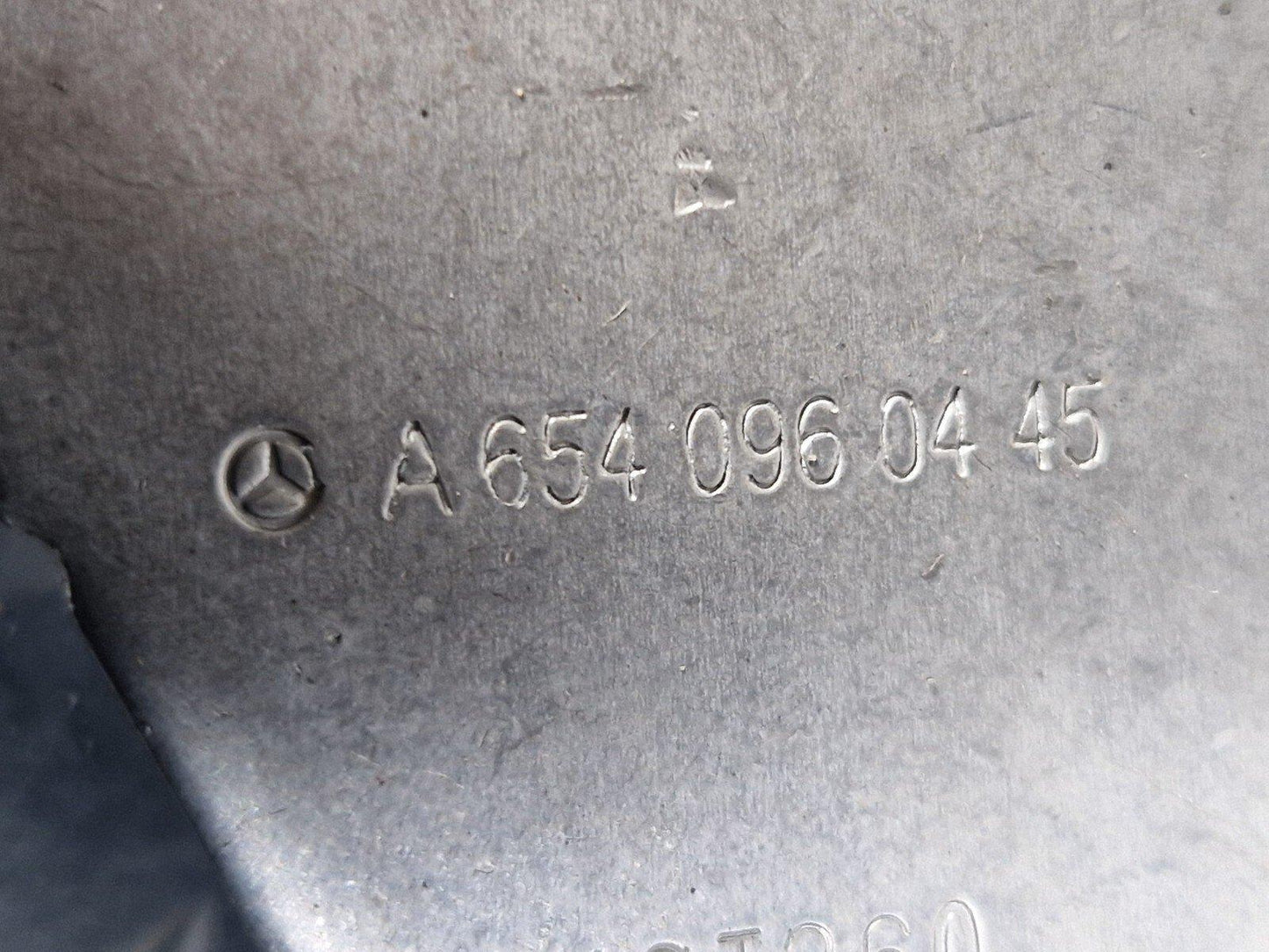 18-ON MERCEDES BENZ A CLASS W177 AMG LINE TURBINE MOUNT A6540960445