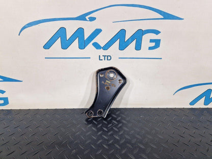 14-21 MERCEDES BENZ C200d W205 REAR AXLE SUBFRAME LEFT STOP PLATE A2053520700