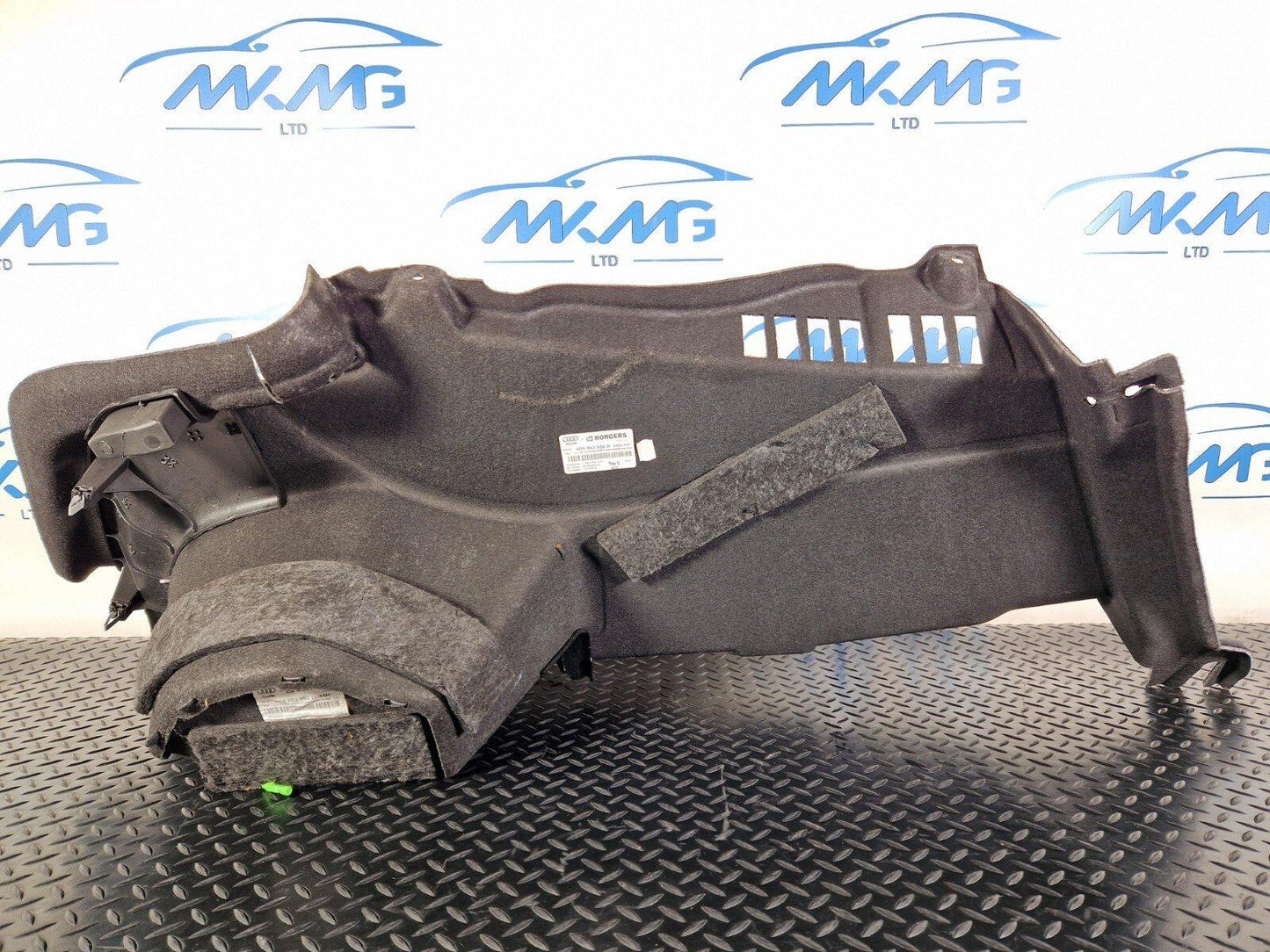 12-18 AUDI A6 C7 REAR RIGHT SIDE BOOT PANEL COVER 4G5863888D 4G5863992D