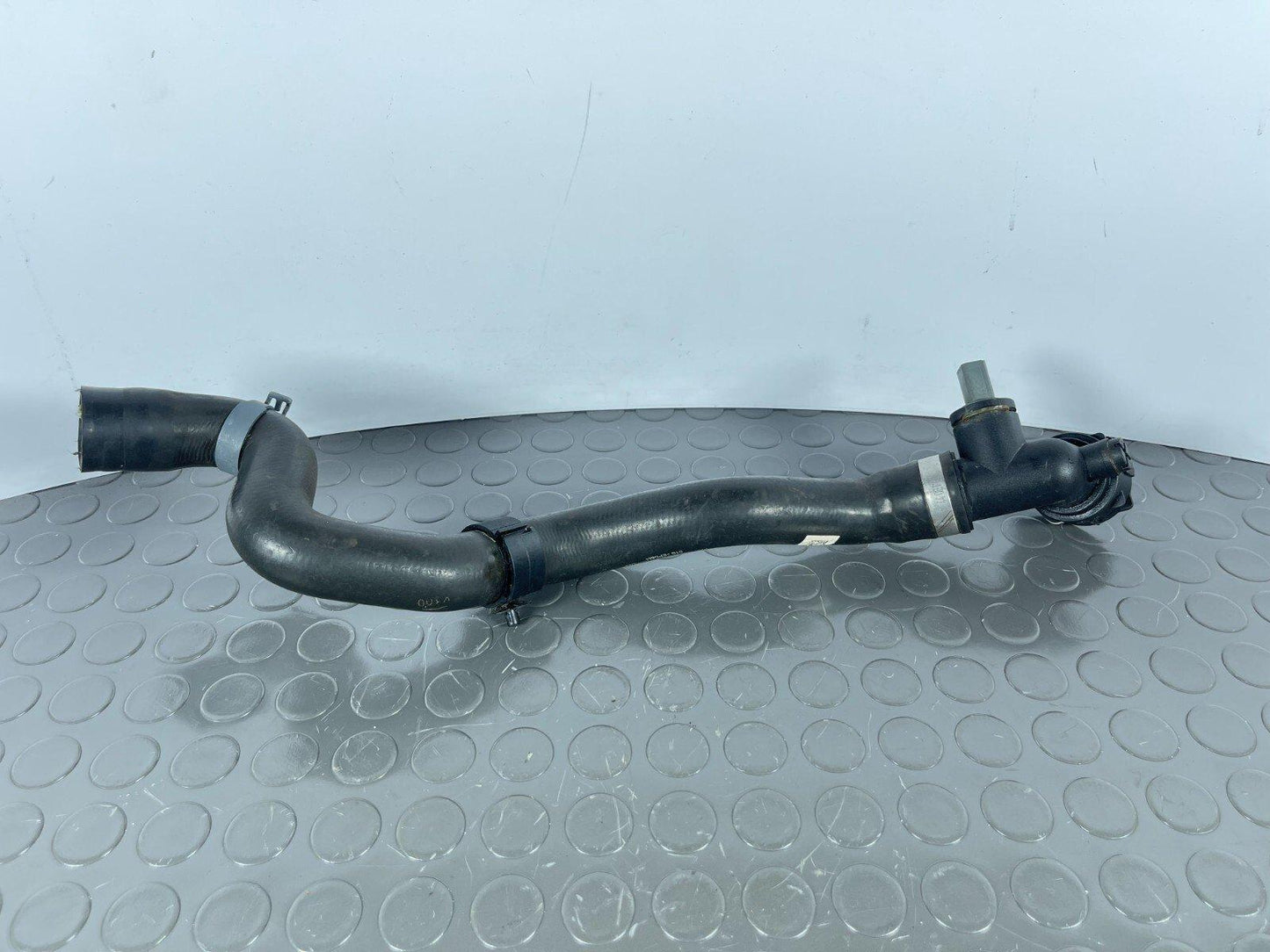 16-19 AUDI A4 B9 SALOON GENUINE 1.4 TFSI WATER COOLANT PIPE HOSE 8W0122055P