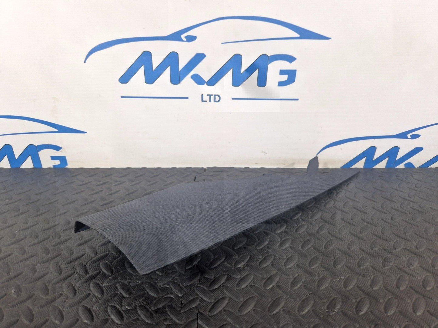 16-19 AUDI A4 B9 REAR LEFT SIDE PILLAR UPPER QUARTER TRIM COVER PANEL 8W5867245A
