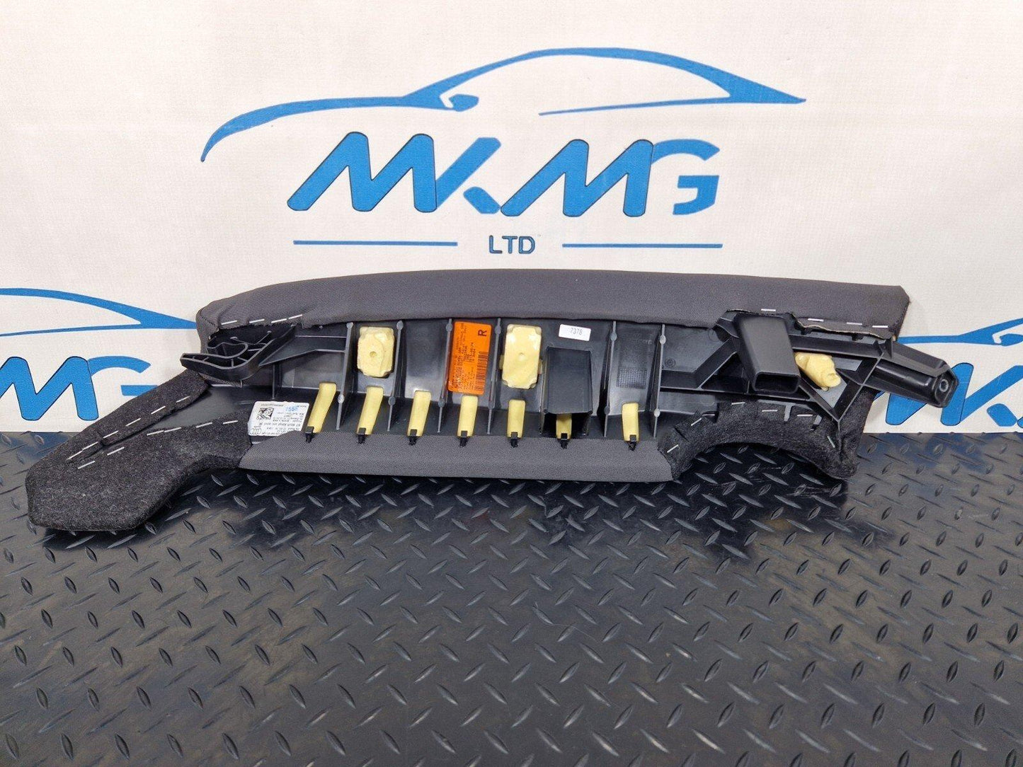16-19 AUDI A4 B9 REAR RIGHT DRIVER SIDE BOLSTER 8W0885704