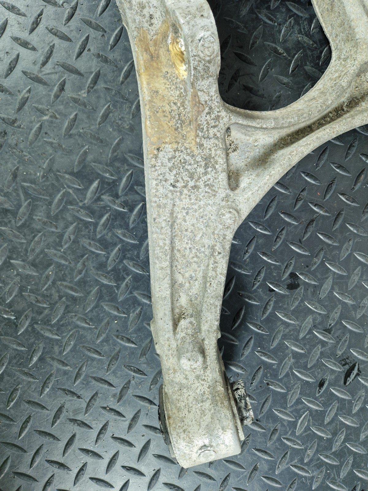 11-19 MERCEDES BENZ ML W166 OEM REAR LEFT LOWER CONTROL ARM A16605