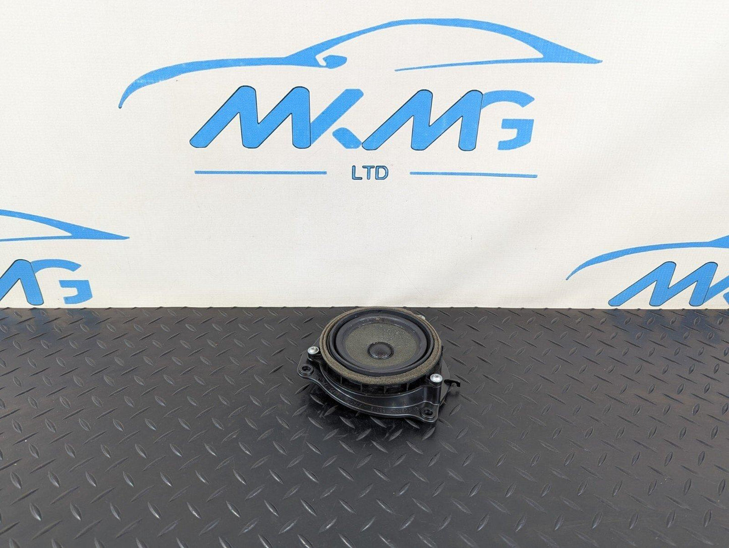 16-22 BMW X1 F48 GENUINE OEM REAR RIGHT DOOR SOUND SPEAKER WITH BRACKET 7350554