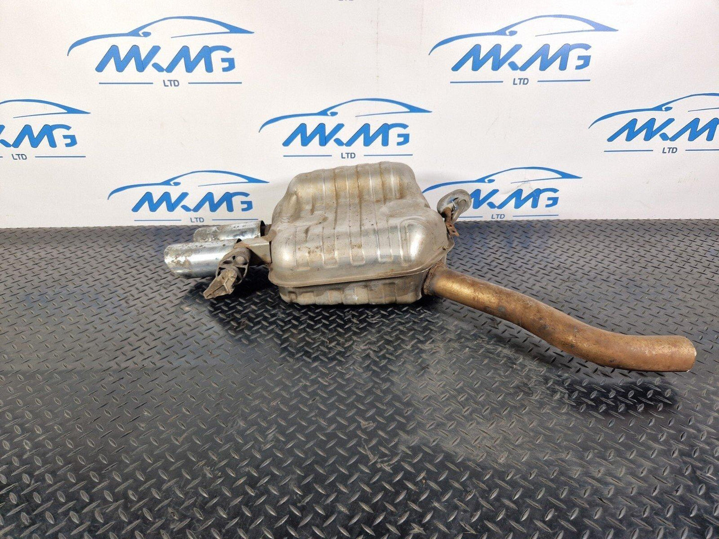 16-19 AUDI A4 B9 REAR EXHAUST BOX 8W0253611D
