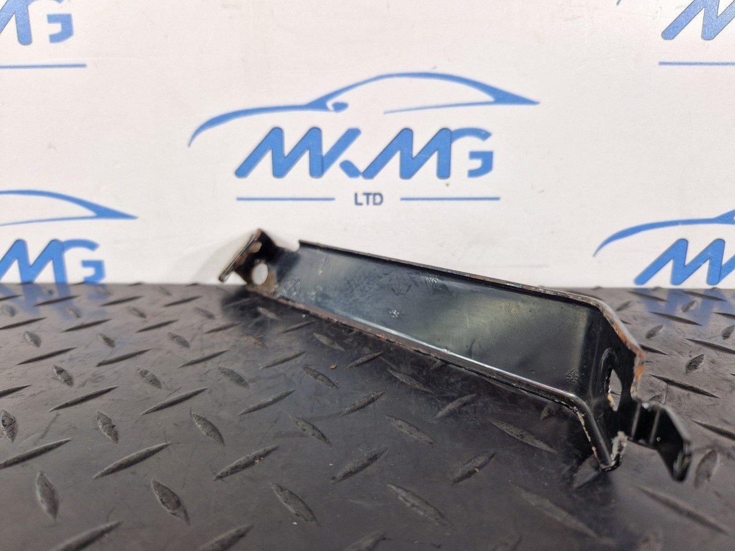 11-19 MERCEDES BENZ ML W166 GENUINE FRONT RIGHT PANEL STRUT A1666260200