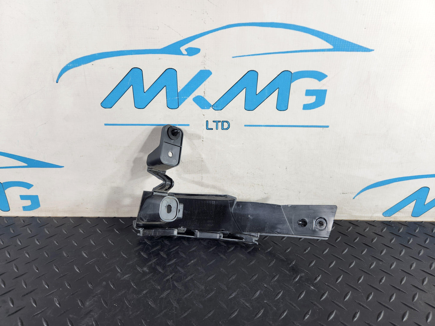 Land Rover Range Rover Evoque L551 Rear Right Bumper Bracket Mount K8D2-17A881-A