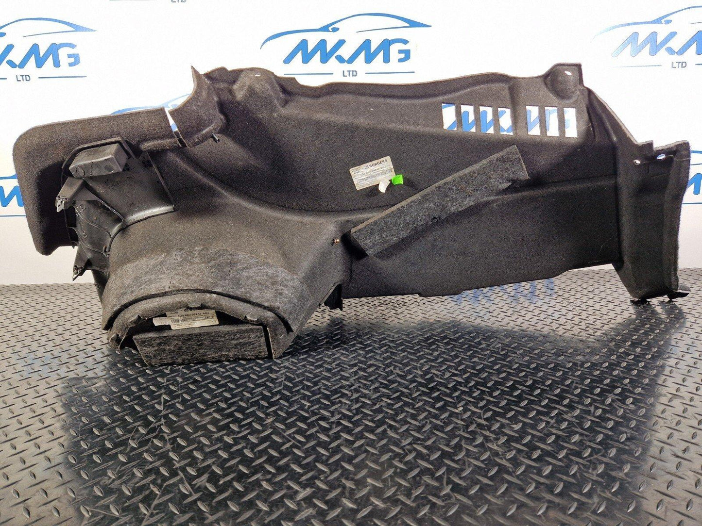 12-18 AUDI A6 C7 REAR RIGHT SIDE BOOT PANEL COVER 4G5863888D 4G5863992D