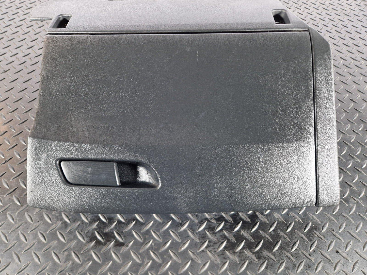 16-19 AUDI A4 B9 GENUINE DASHBOARD GLOVE BOX 8W2857035