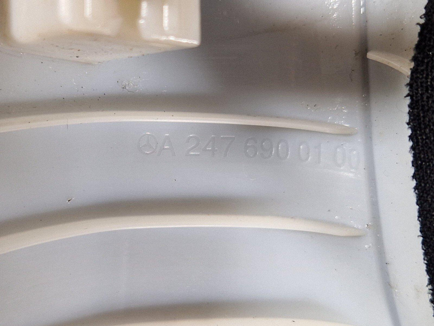19-ON MERCEDES B CLASS W247 FRONT LEFT A PILLAR TRIM & SPEAKER A2476900100