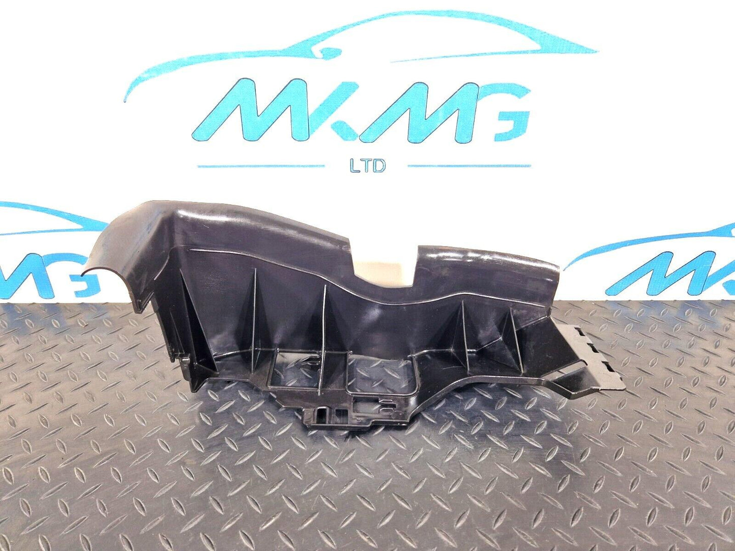 18-ON MERCEDES BENZ SPRINTER W907 RIGHT MOUNTING CONSOLE A9078802500