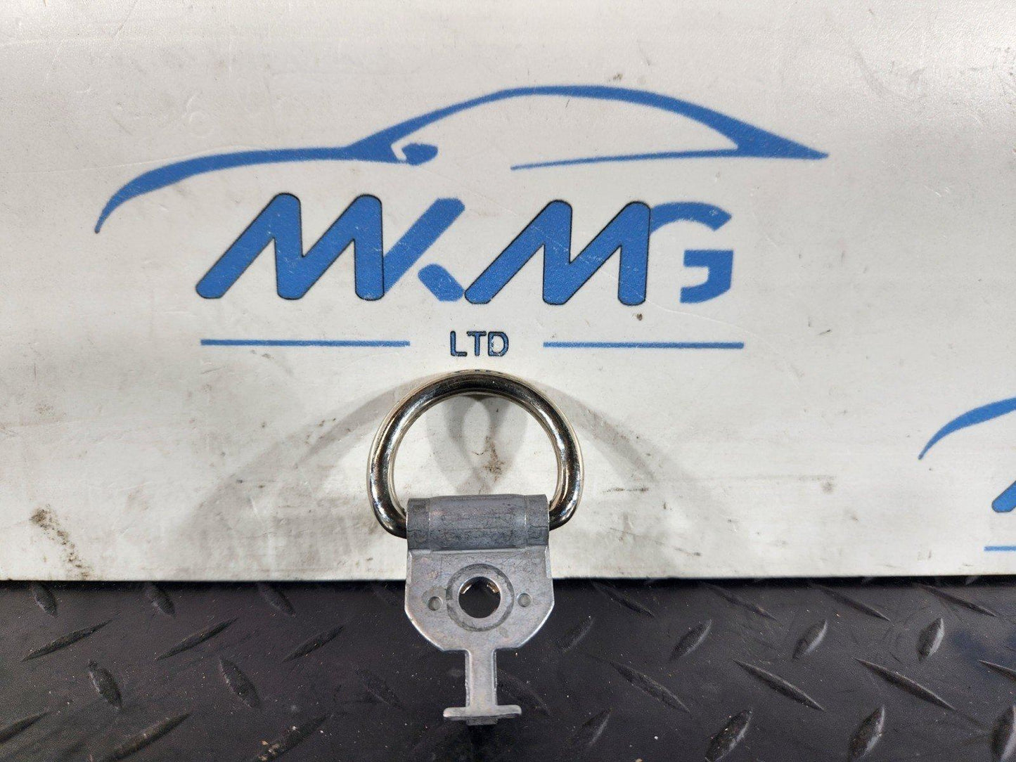 16-19 MERCEDES BENZ GLE W166 BOOT FLOOR LUGGAGE TIE DOWN HOOK X4 A0008603714