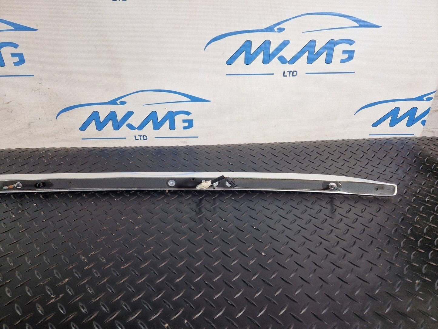 16-20 AUDI Q7 4M GENUINE PASSENGER LEFT N/S ROOF RAIL 4M0860021C