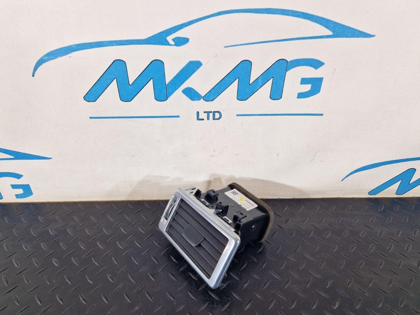 14-19 LAND ROVER L550 DISCOVERY SPORT DASH LEFT AIR VENT GRILLE 16A5302LC9