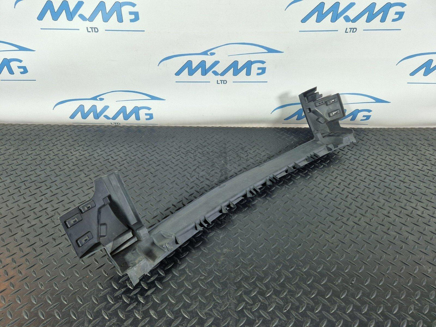 13-19 MERCEDES BENZ CLA C117 FRONT  BUMPER MOUNTING BRACKET A1178850223 DAMAGED