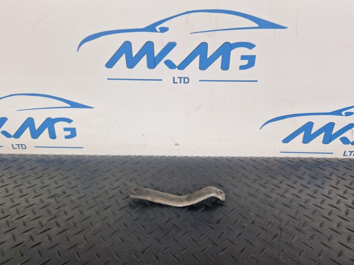 14-21 MERCEDES BENZ C300h W205 TURBO SUPPORT BRACKET A6510962840