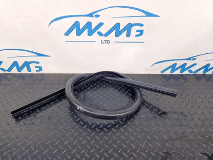 10-18 AUDI A7 4G S-LINE FRONT RIGHT OSF RUBBER WEATHER SEAL 4G8831707A