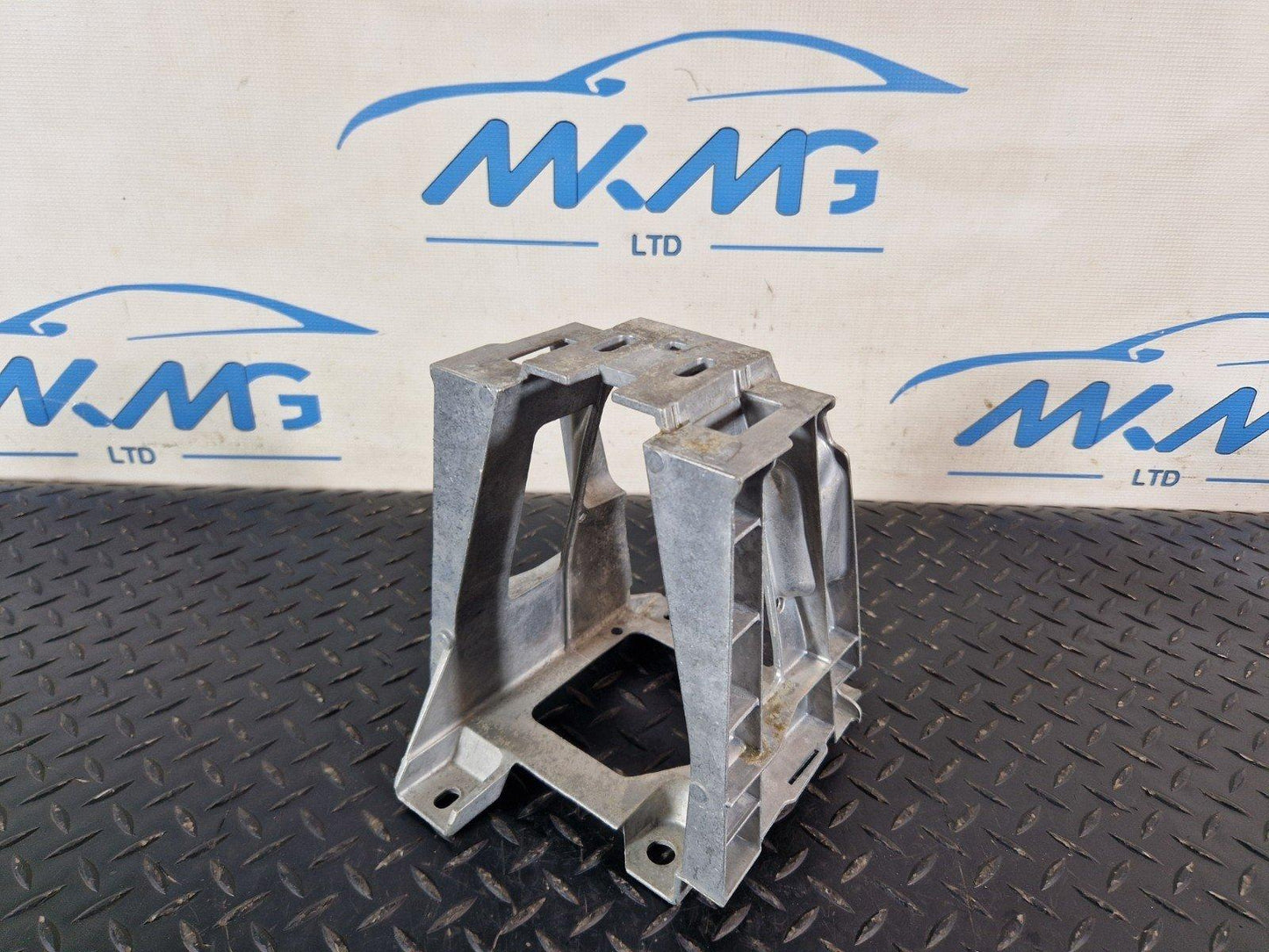 BMW 2 SERIES TOURER F45 2015 CENTRE CONSOLE BRACKET MOUNT 1269312