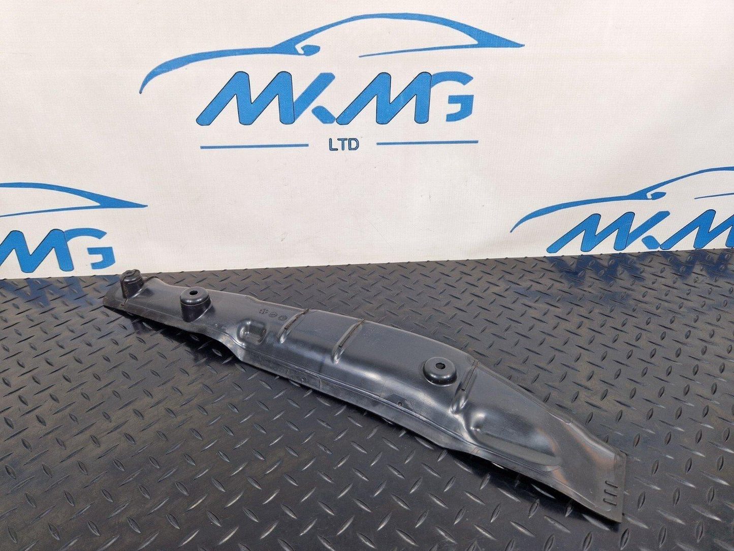 16-23 AUDI S5 COUPE FRONT RIGHT SIDE WING END PLATE 8W6821112