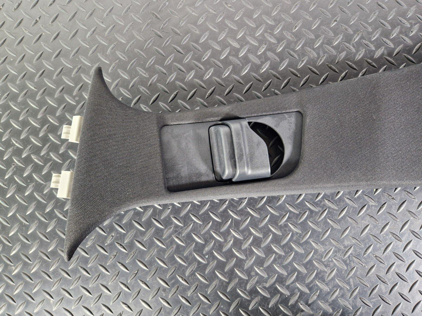 14-21 MERCEDES BENZ W205 GENUINE OEM LEFT N/S SIDE B-PILLAR TRIM A2056900930