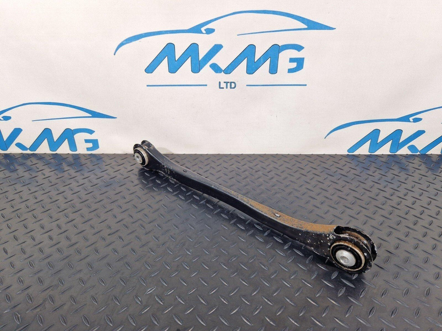 16-19 AUDI A4 B9 GENUINE OEM REAR LEFT N/S TRAILING CONTROL ARM 8W0501529D