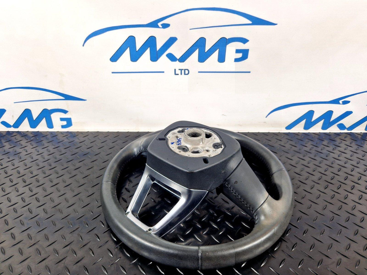 16-19 AUDI A4 B9 GENUINE MULTIFUNCTION STEERING WHEEL 4M0419689