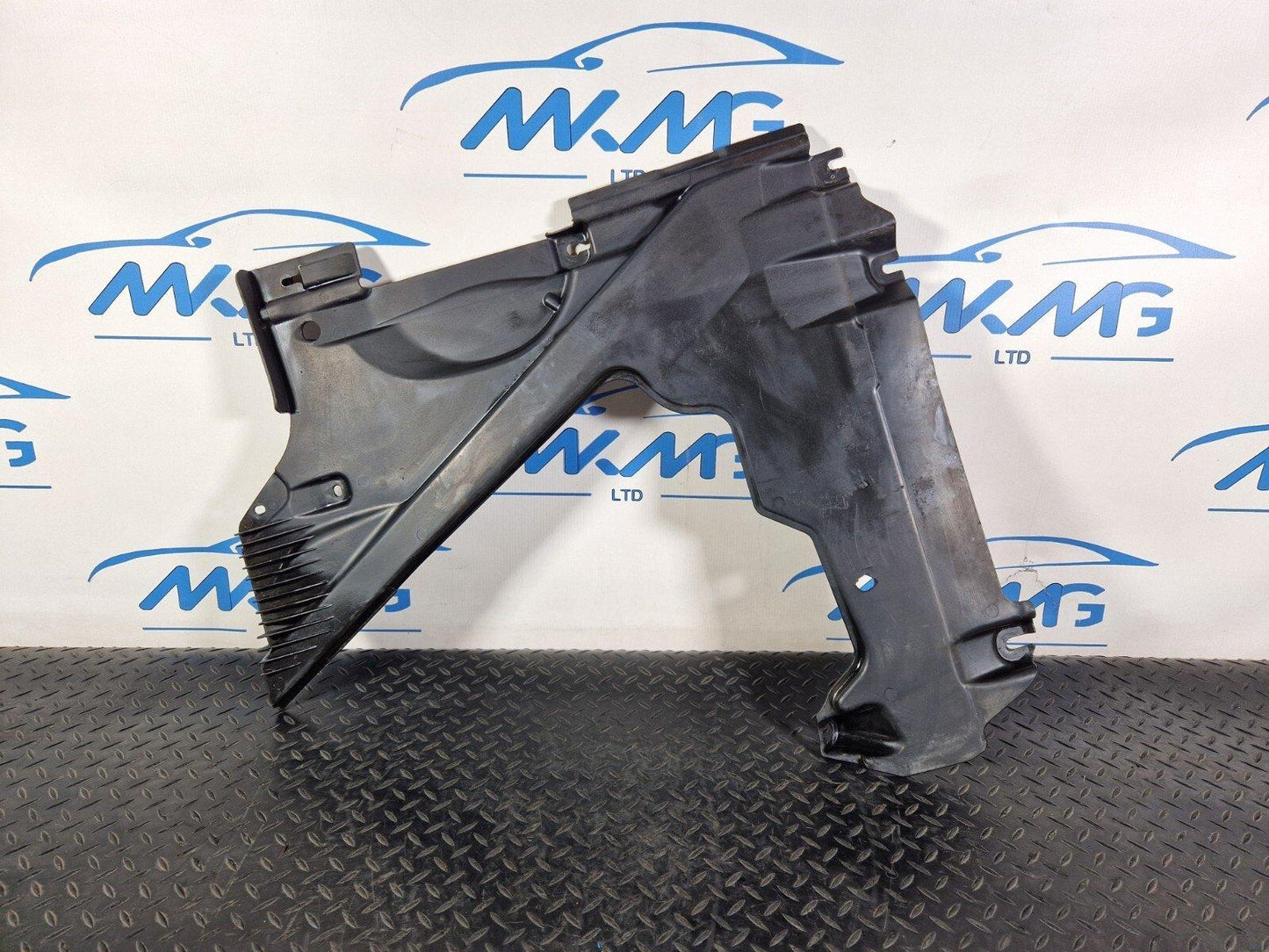16-23 AUDI A5 F5 SPORTBACK S-LINE REAR RIGHT UNDER TRAY BODY COVER 8W8825216