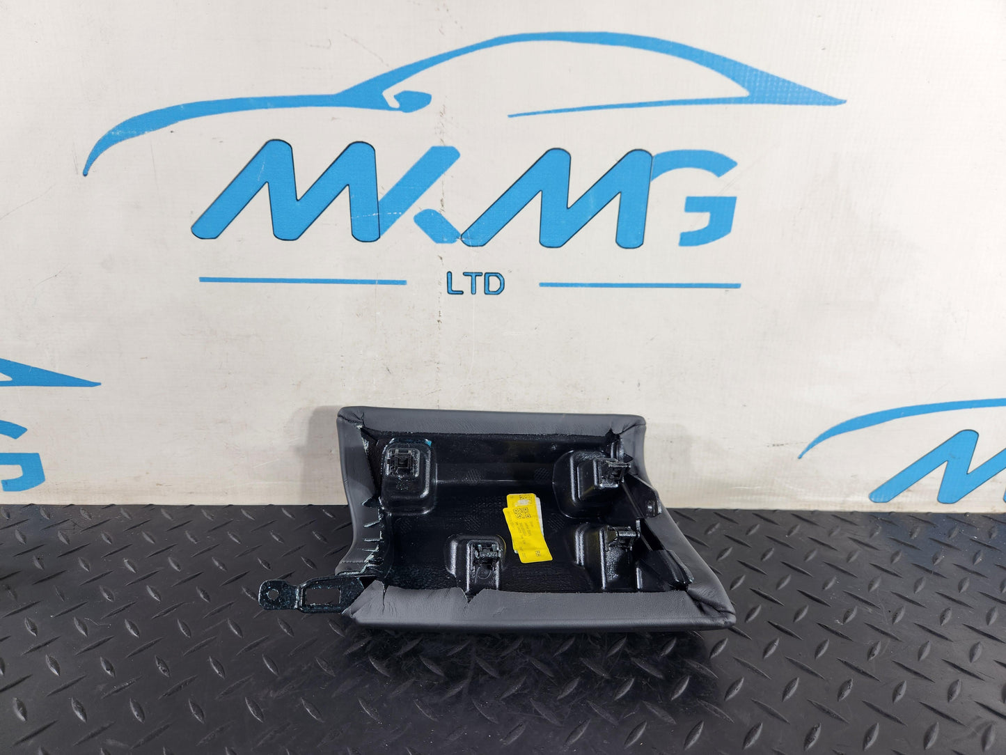 RANGE ROVER EVOQUE L551 GENUINE DASHBOARD LEATHER TRIM R8D2-04304-A