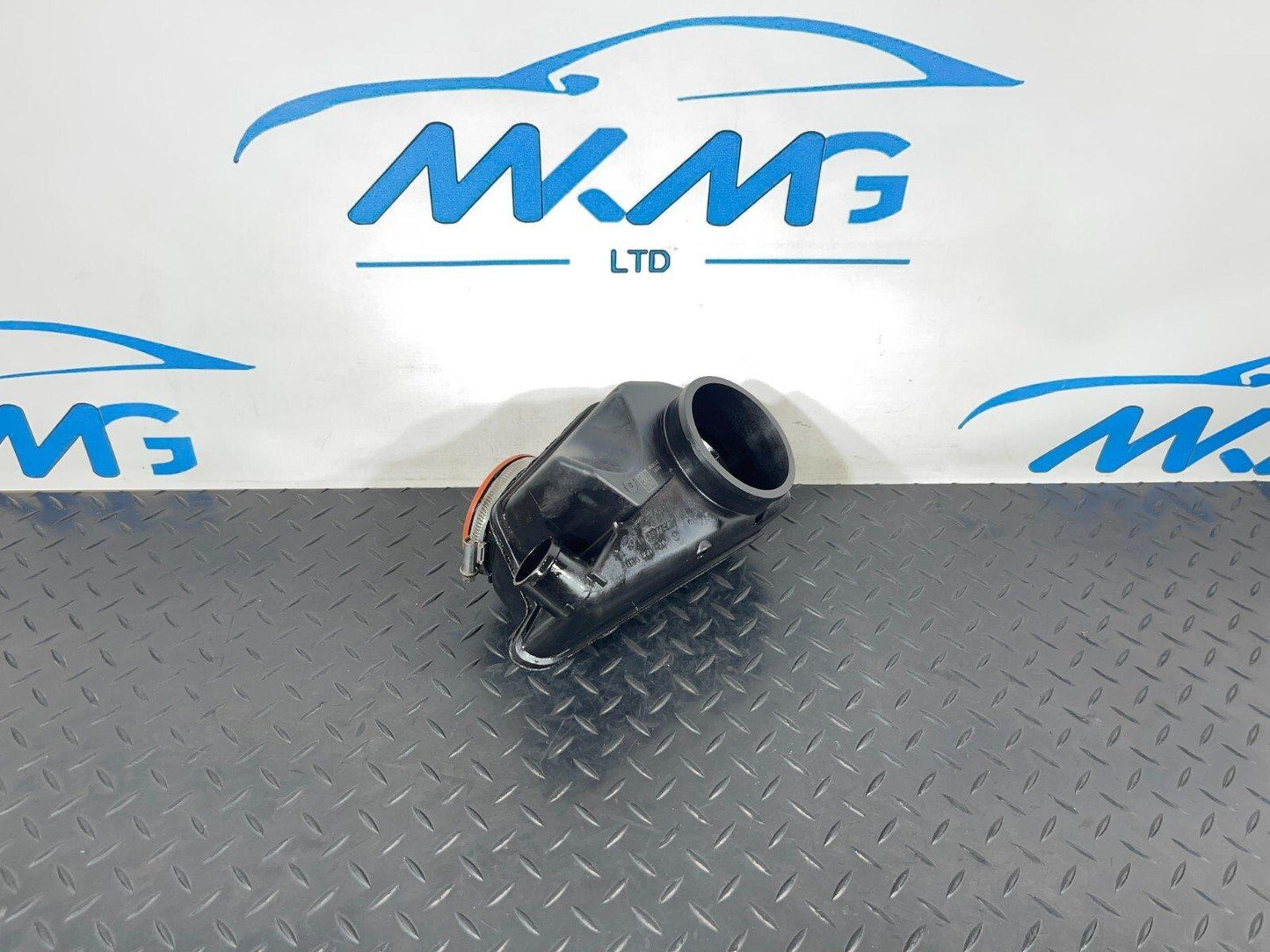 18-ON MERCEDES BENZ A CLASS W177 DIESEL REBREATHER AIR INTAKE DUCT A6540901301