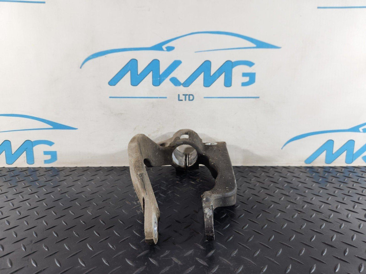13-23 RANGE ROVER SPORT L494 PASSENGER SIDE LEFT FRONT SHOCK BRACKET CPLA3463AB