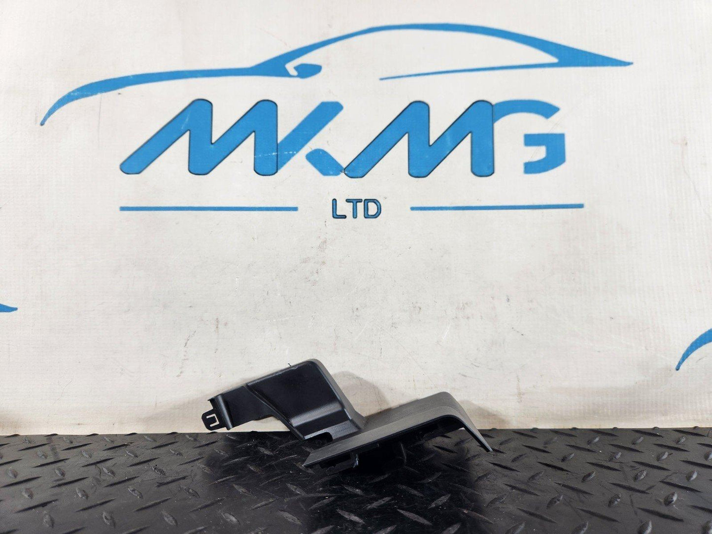 16-20 AUDI Q7 4M GENUINE REAR LEFT N/S/R 2ND ROW SEAT RAIL TRIM COVER 4M0883689C