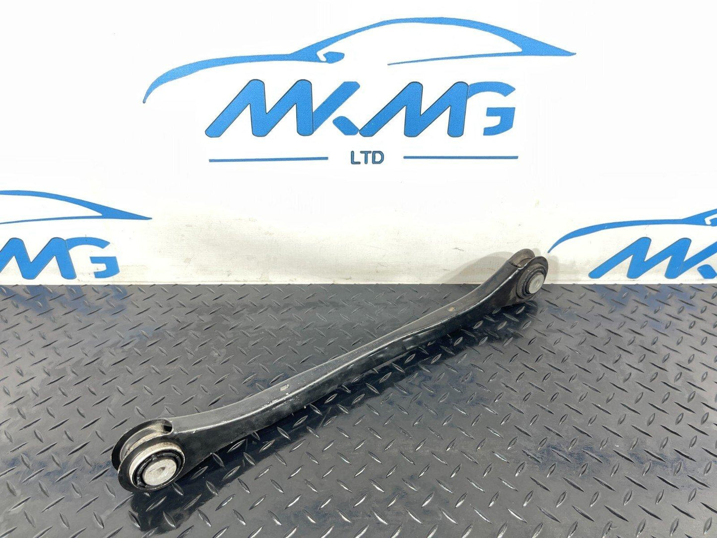 16-19 AUDI A4 B9 S-LINE REAR RIGHT DRIVER SIDE TRAILING CONTROL ARM 8W0501530D