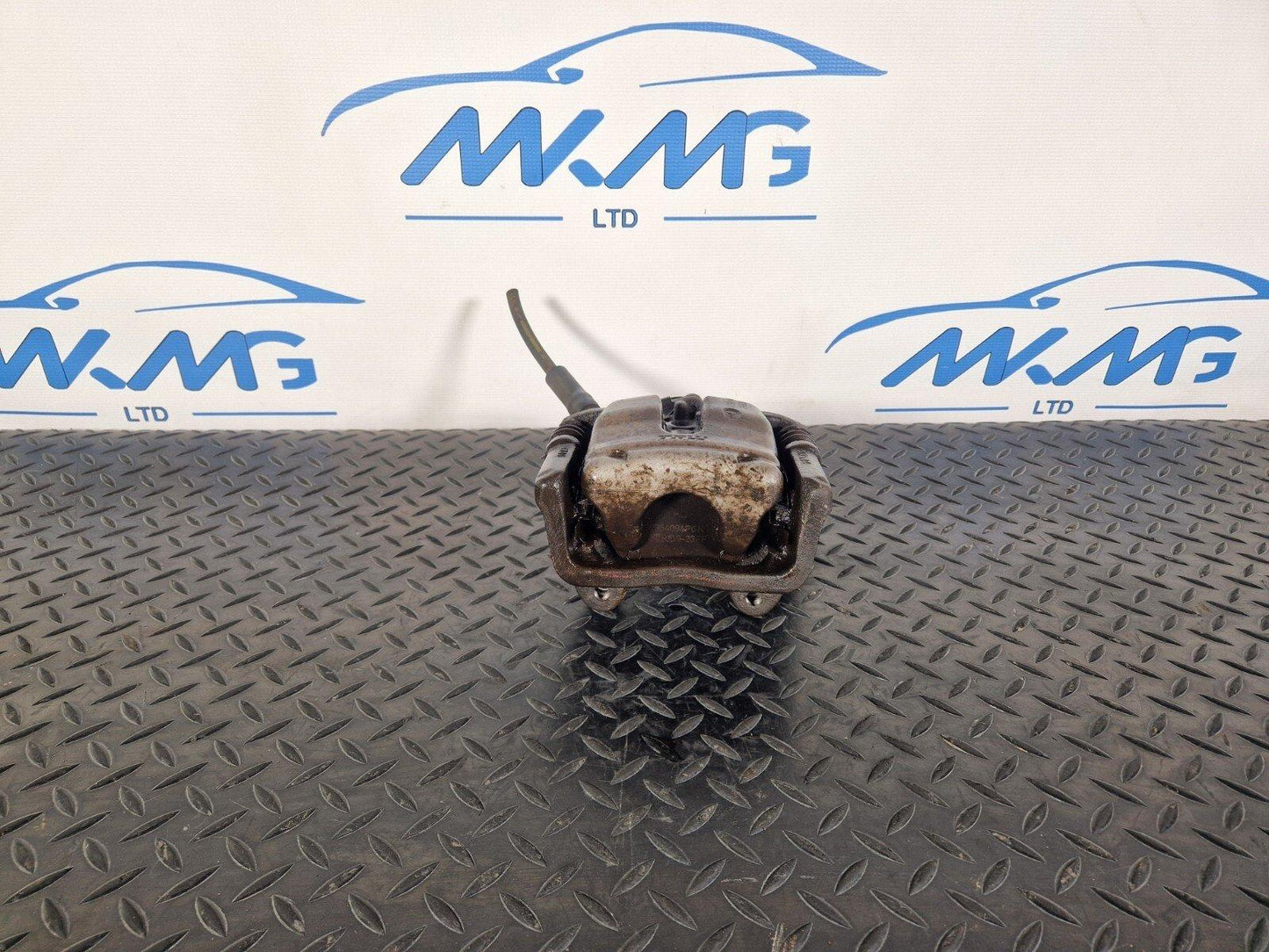 14-20 MERCEDES BENZ GLA X156 GENUINE REAR RIGHT O/S BRAKE CALIPER A2464232498