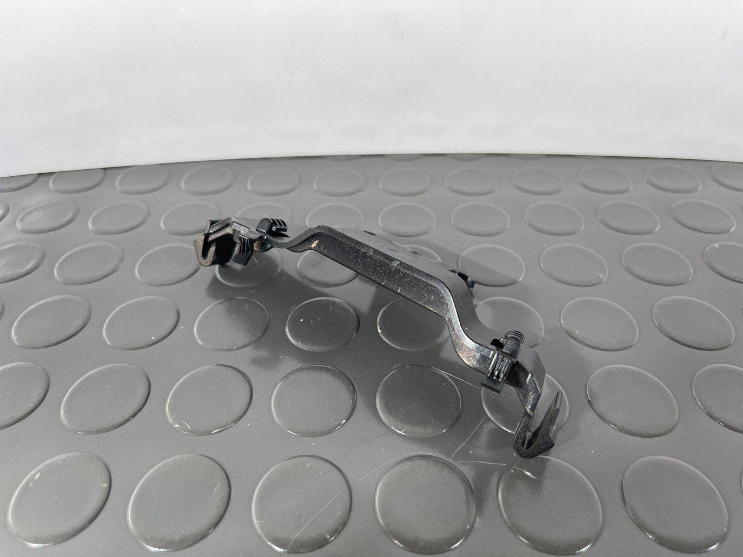 16-19 AUDI A4 B9 ESTATE GENUINE FRONT RIGHT B PILLAR SEAT BELT GUIDE 8W0867192