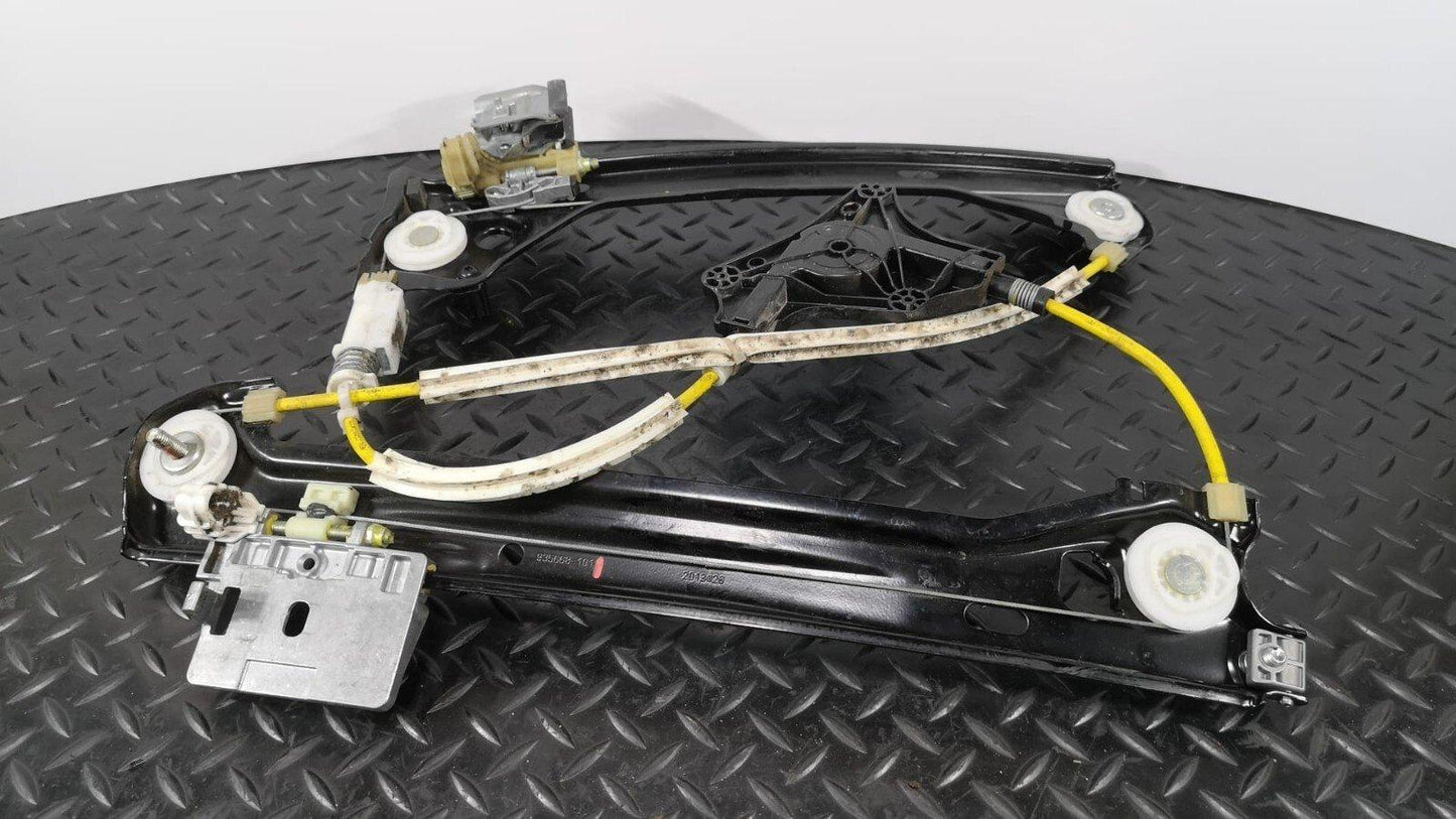 13-19 MERCEDES BENZ CLA W117 C117 REAR RIGHT DRIVER SIDE WINDOW MECHANISM