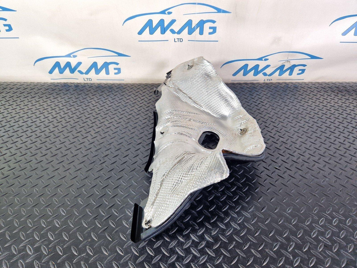 16-19 AUDI A4 B9 GENUINE OEM BULKHEAD FIREWALL HEAT PROTECTION SHIELD 8W0819523C