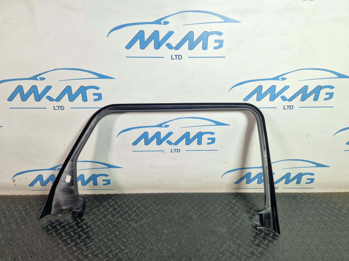 Land Rover Range Rover Evoque L538 genuine rear right window trim BJ3225514A