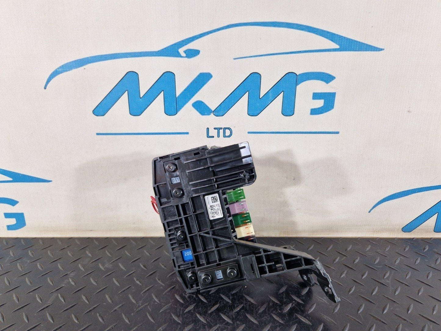 11-19 MERCEDES BENZ ML W166 350 CDI GENNUINE FUSE BOX A16665403612