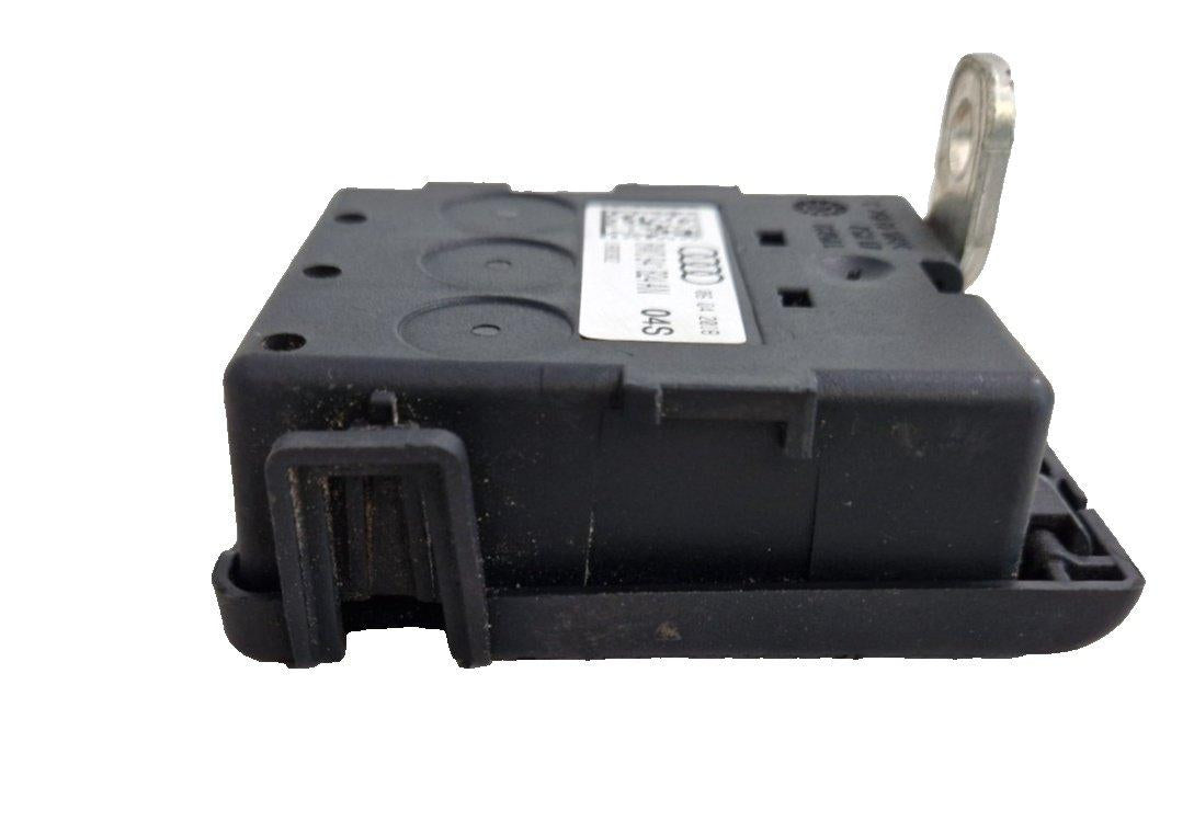 16-19 AUDI A4 B9 SPORT FUSE BOX POWER DISTRIBUTION CONTROL MODULE 8W0941824AN