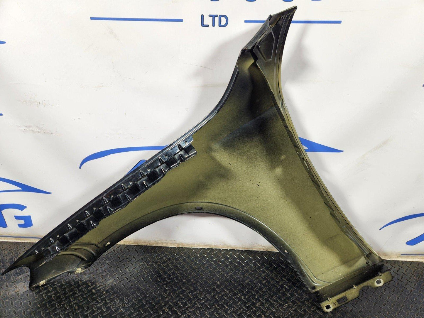 16-22 MERCEDES X253 FRONT RIGHT O/S DRIVER SIDE WING PANEL FENDER IN BLACK 197