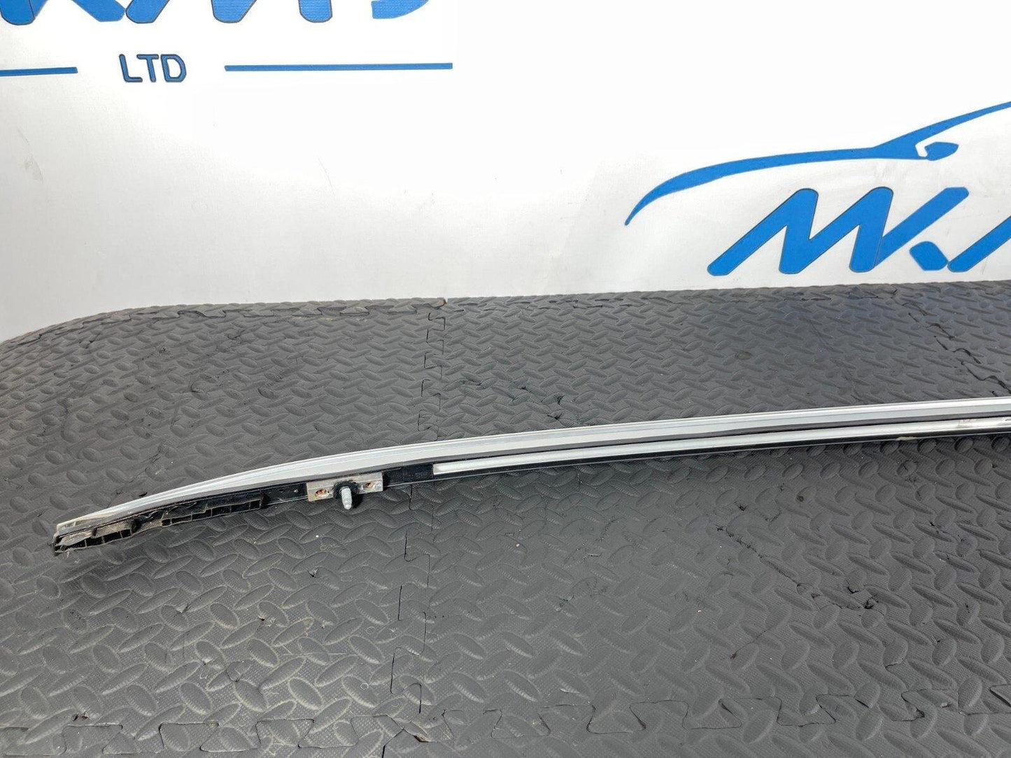 16-22 BMW X1 F48 GENUINE LEFT PASSENGER SIDE ROOF RAIL 7356433
