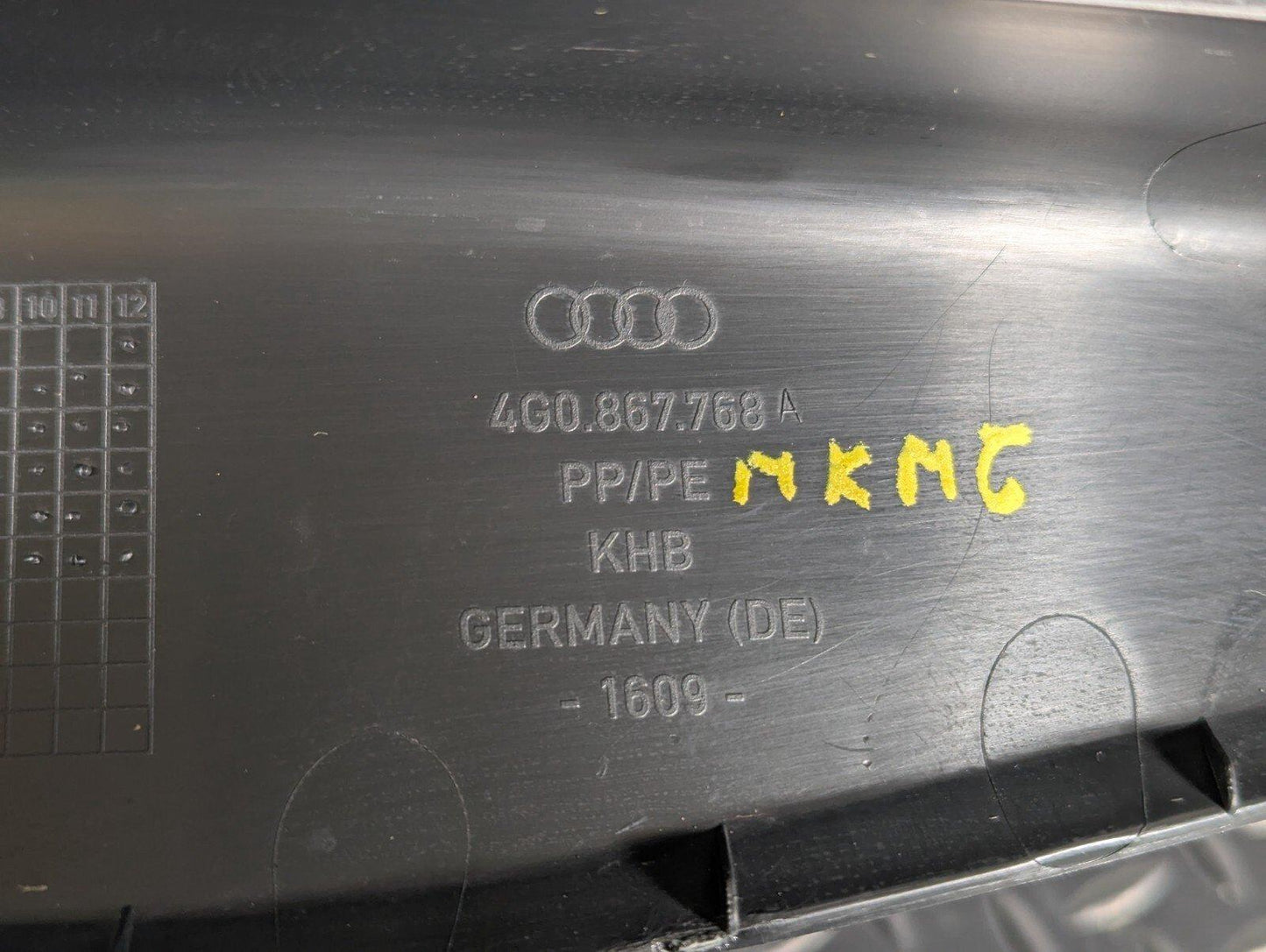 12-18 AUDI A6 C7 GENUINE RIGHT DRIVER SIDE C PILLAR INNER TRIM 4G0867768A