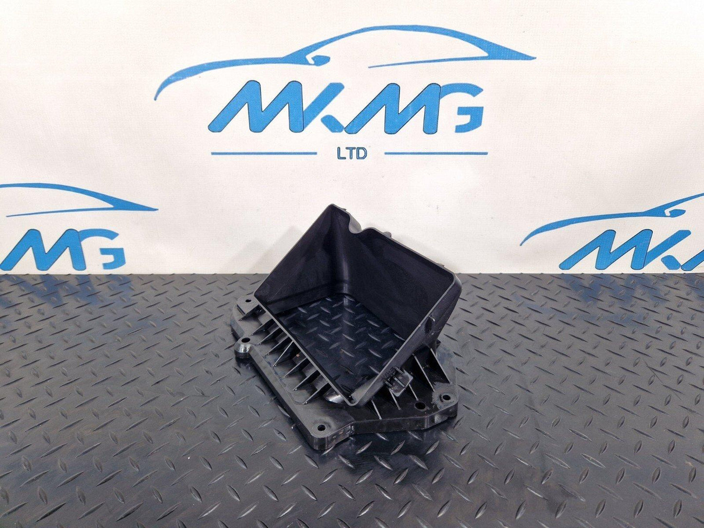 16-24 AUDI A5 F5 CONVERTIBLE GENUINE FRONT AIR INTAKE DUCT VENT 8W2819904A