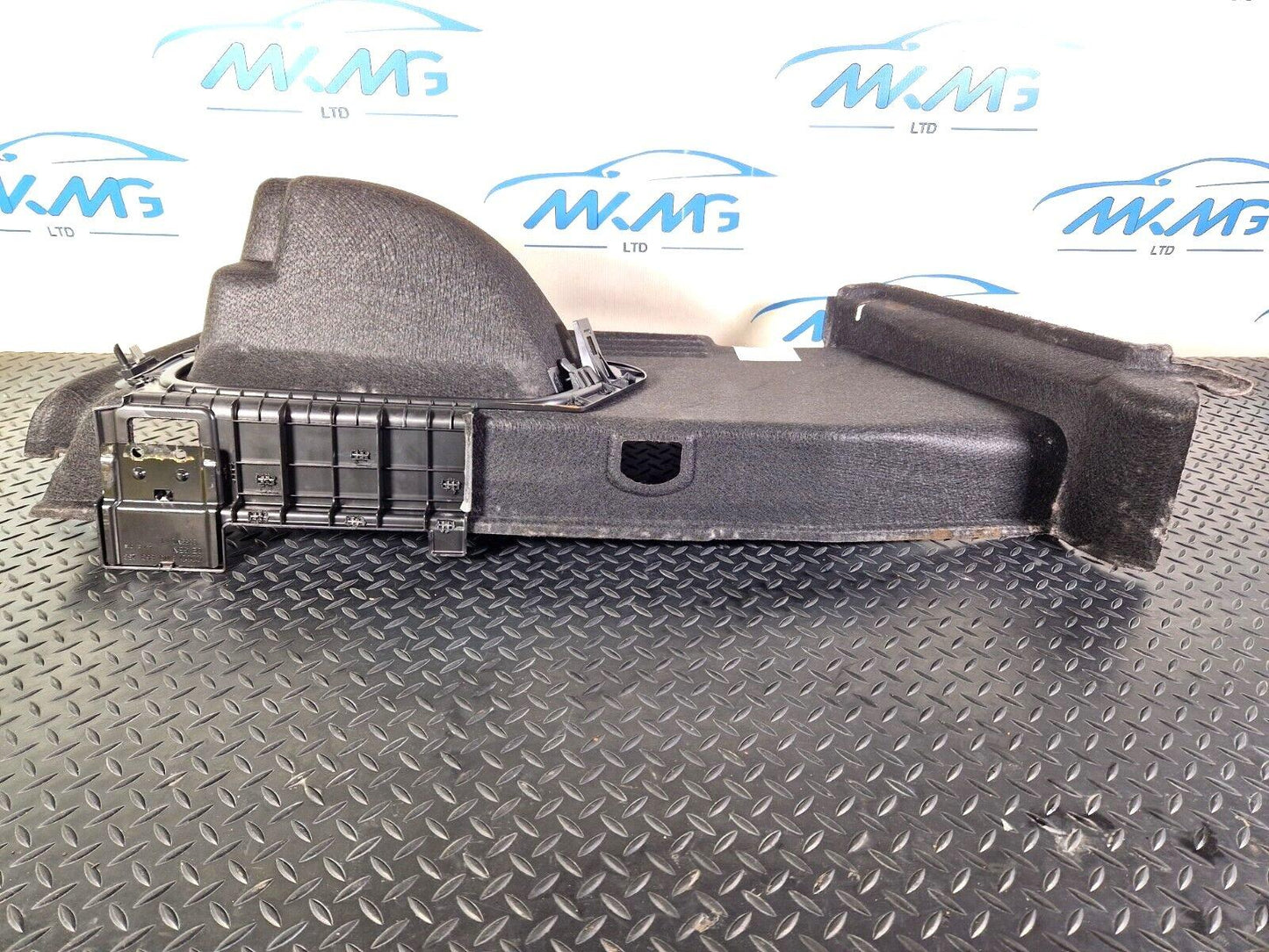 16-19 AUDI A4 B9 OEM REAR RIGHT DRIVER O/S BOOT PANEL TRIM 8W5863880