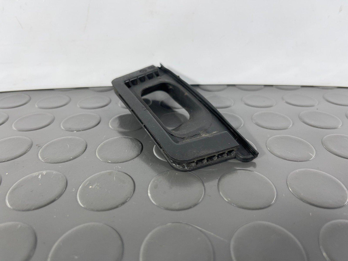 16-19 AUDI A4 B9 GENUINE FRONT LEFT REINFORCEMENT BEAM SEAL 8W0819143A